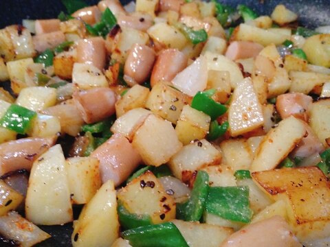 ウインナーとじゃがいものスパイシー炒め